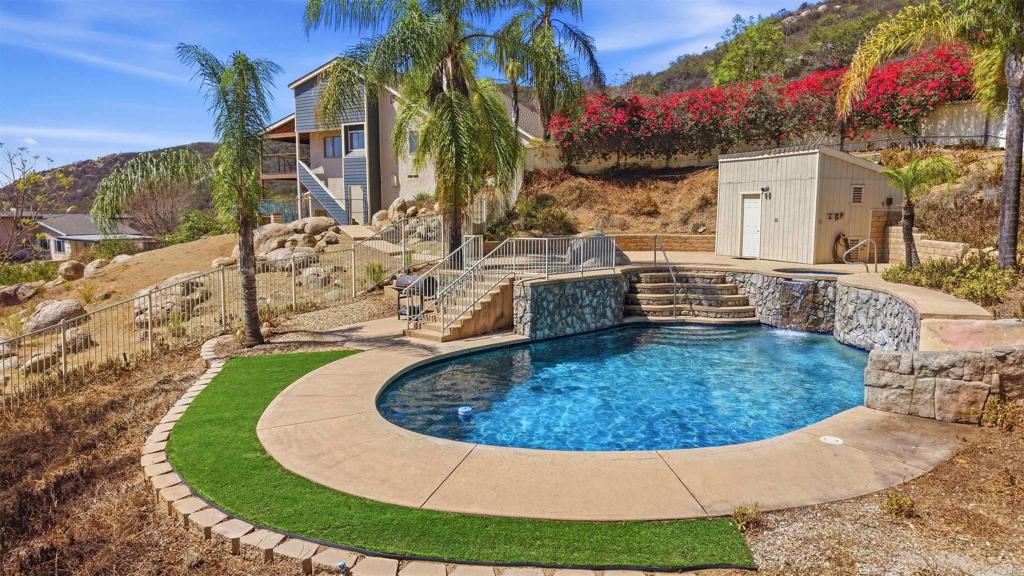 main property photo 5