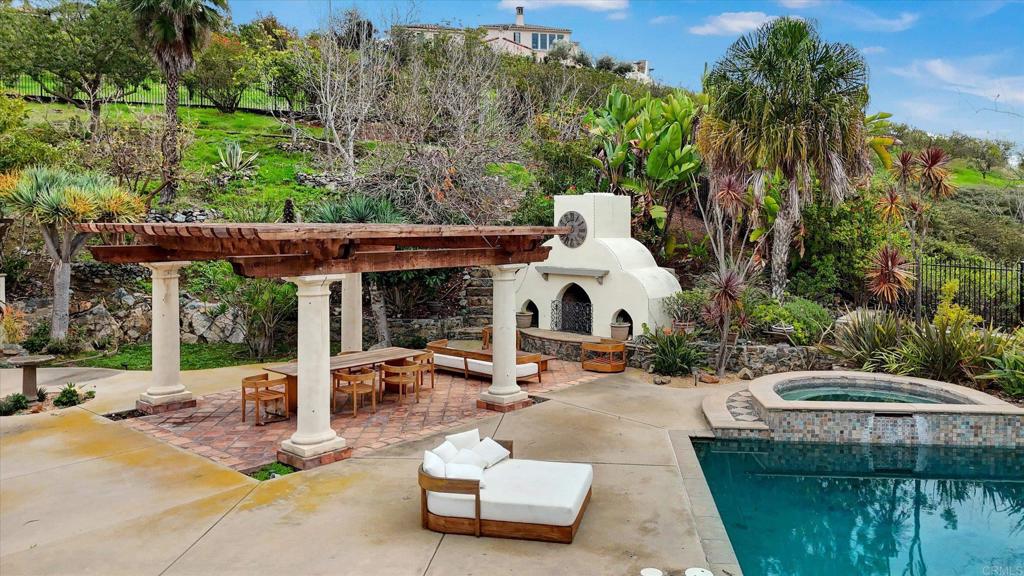 main property photo 19