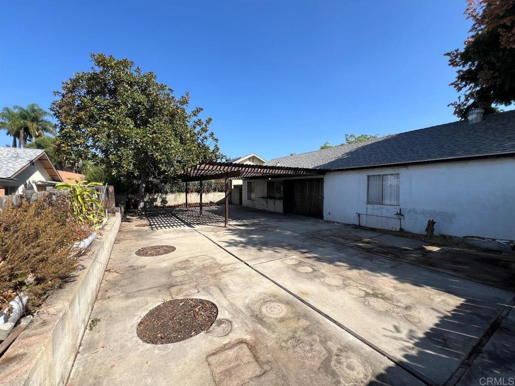 main property photo 30