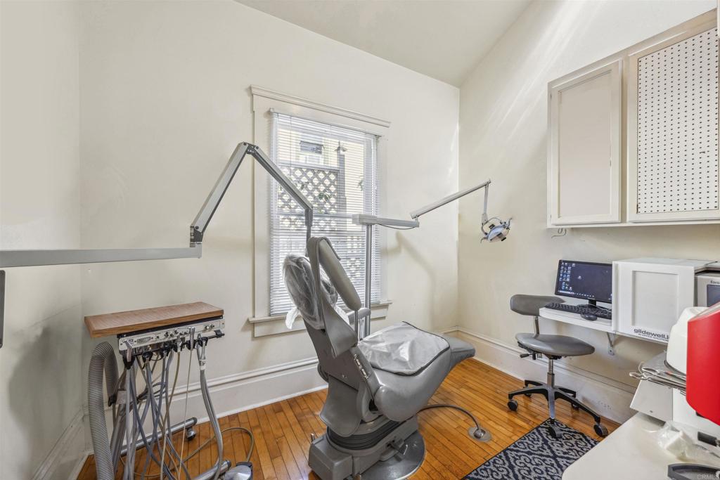 main property photo 14