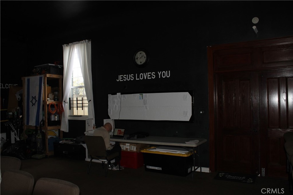 main property photo 10