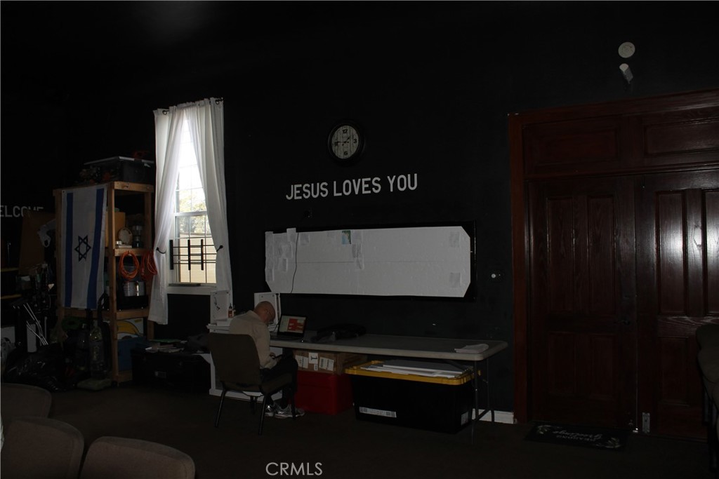 main property photo 10
