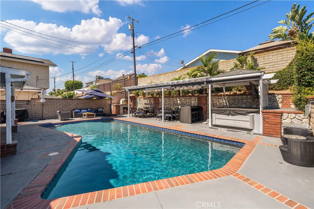 main property photo 45