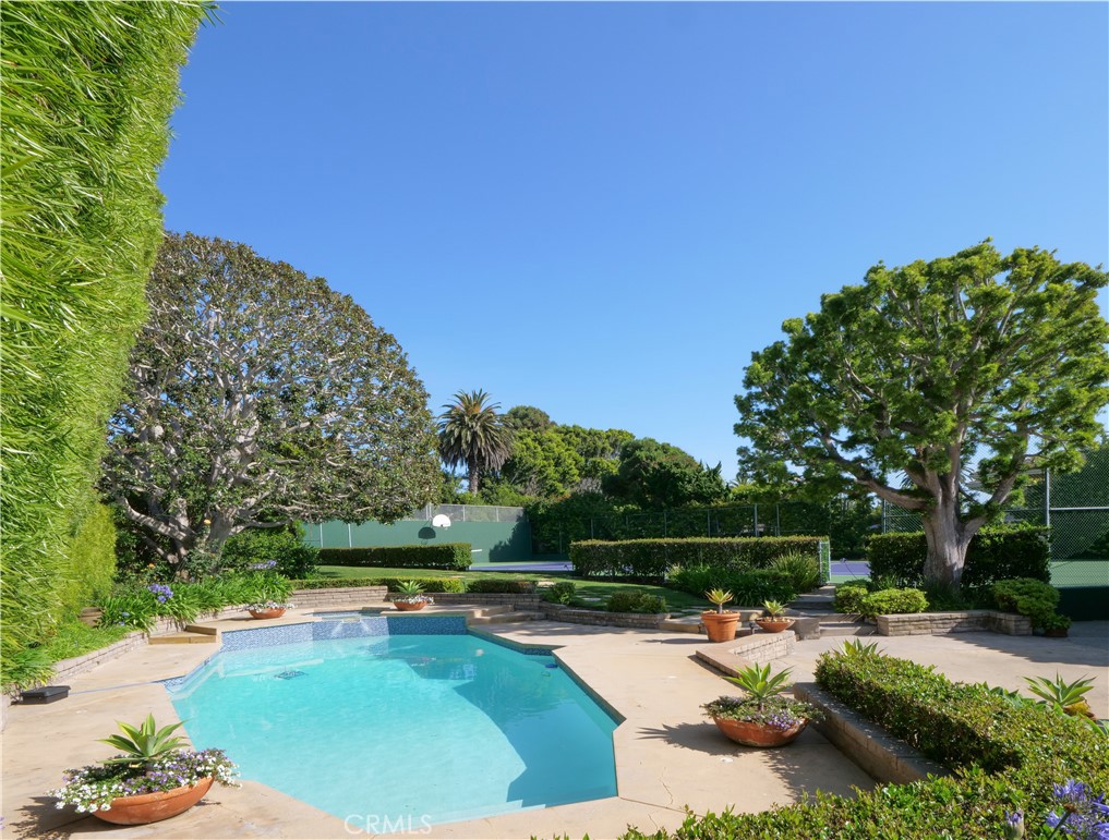 main property photo 30