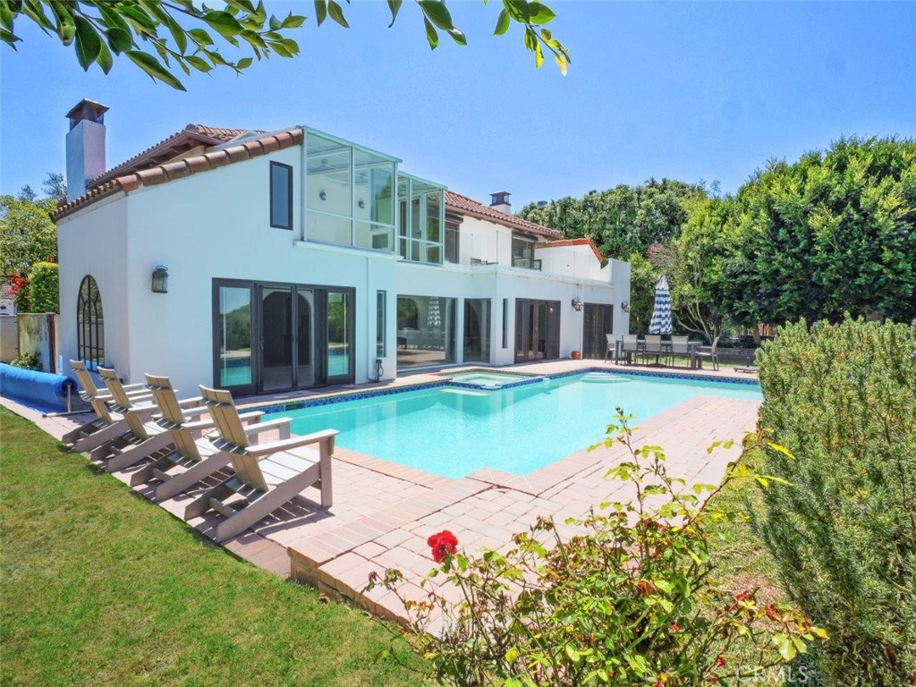 main property photo 36