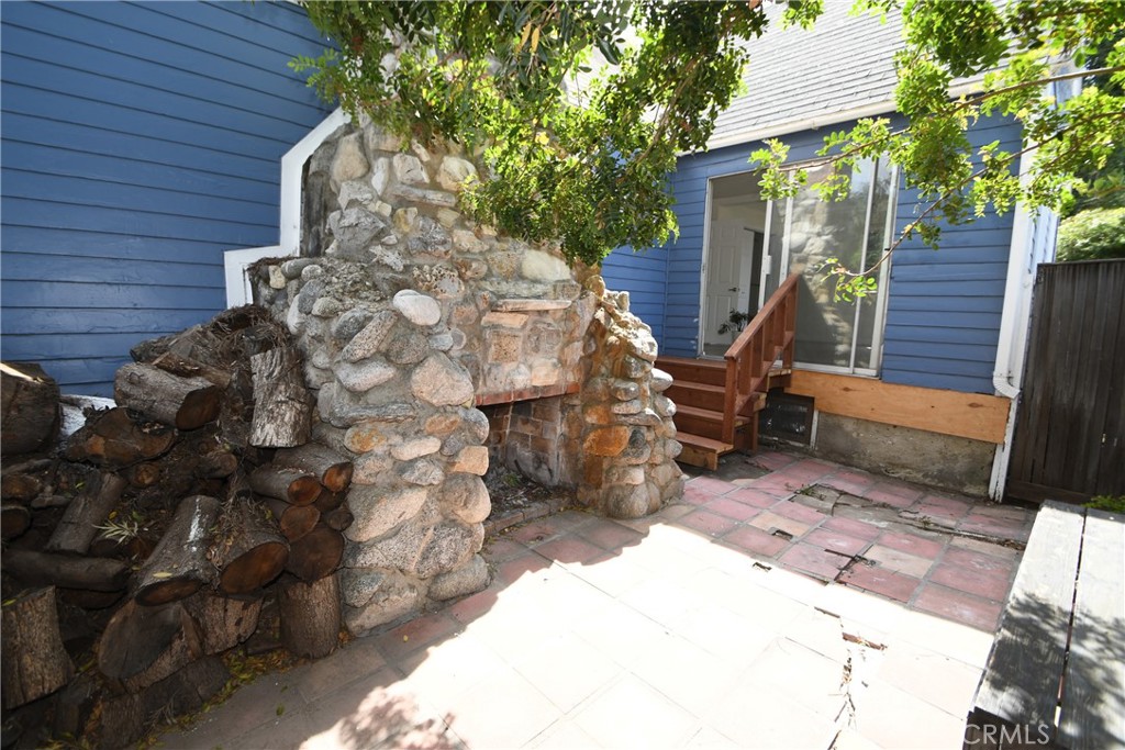 main property photo 25