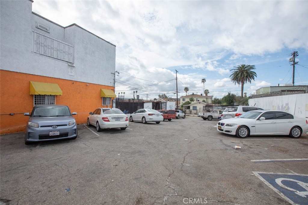 main property photo 11
