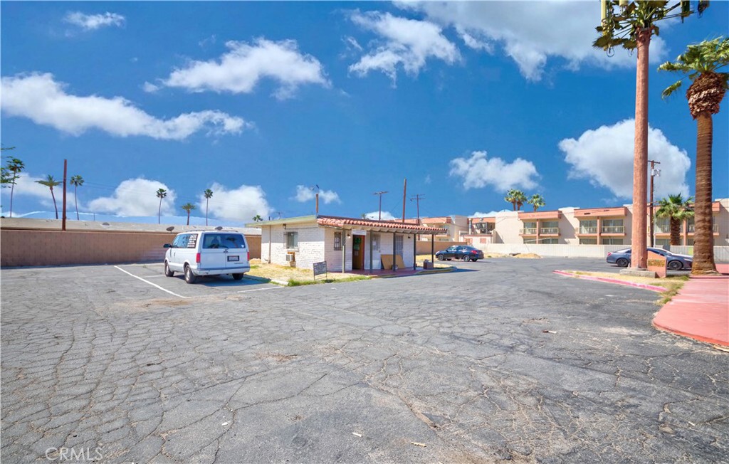 main property photo 8
