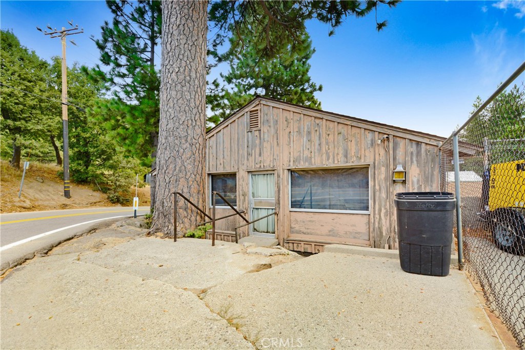 main property photo 13
