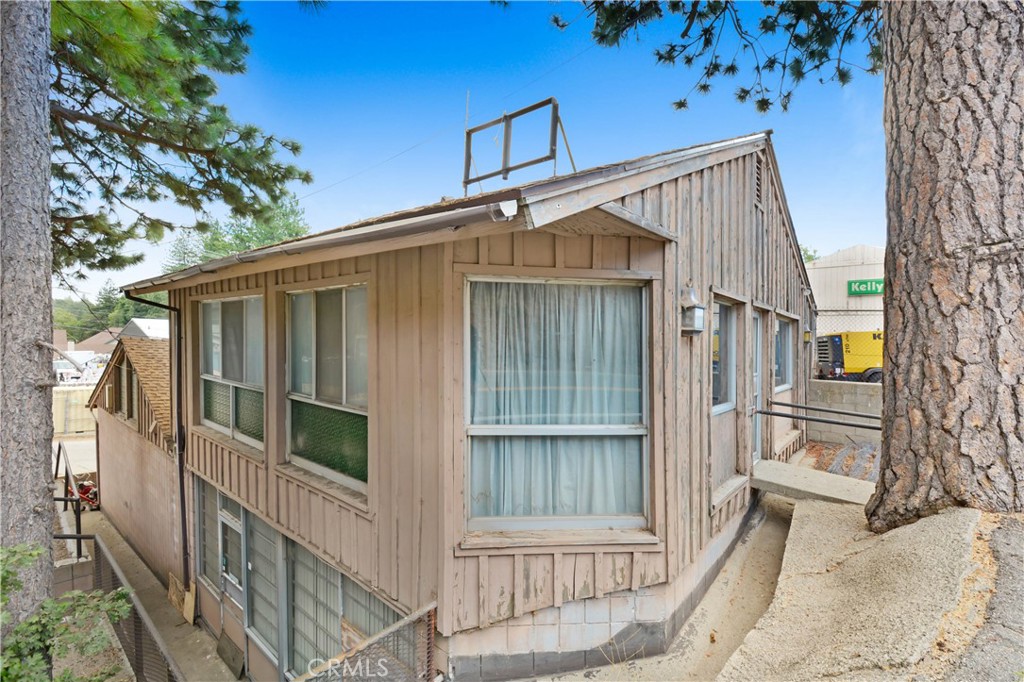 main property photo 14