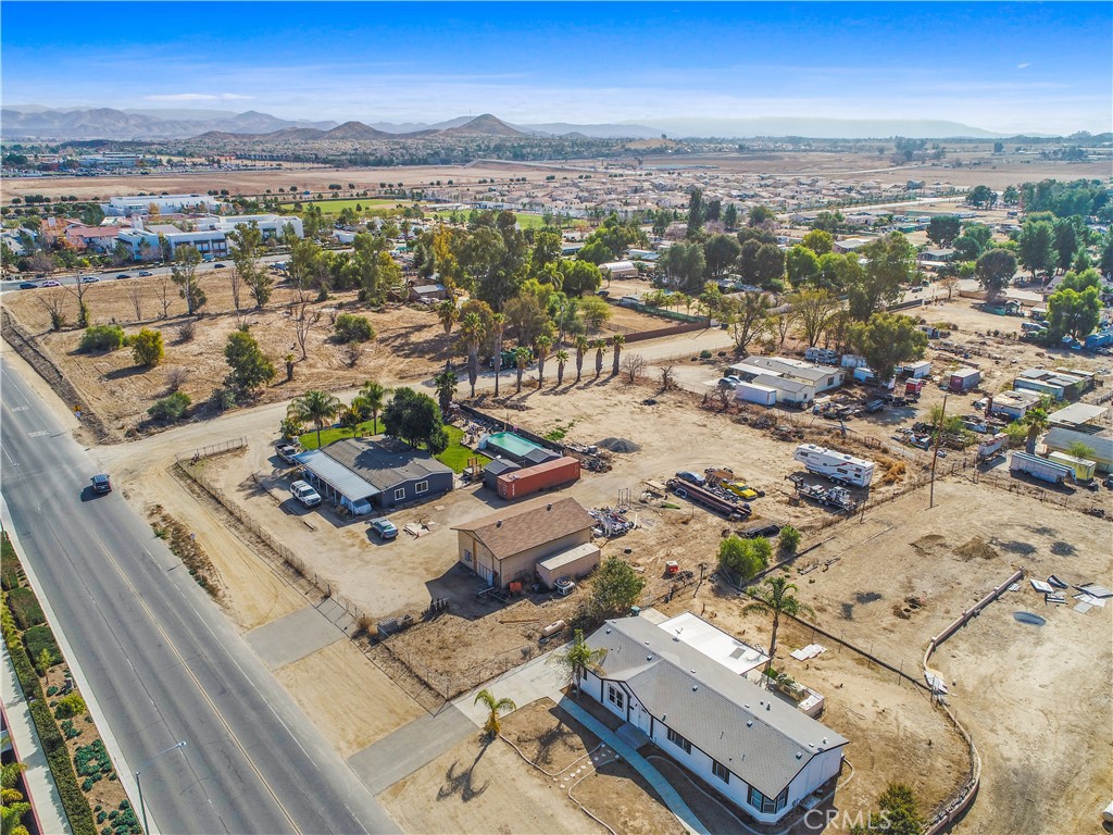 main property photo 16