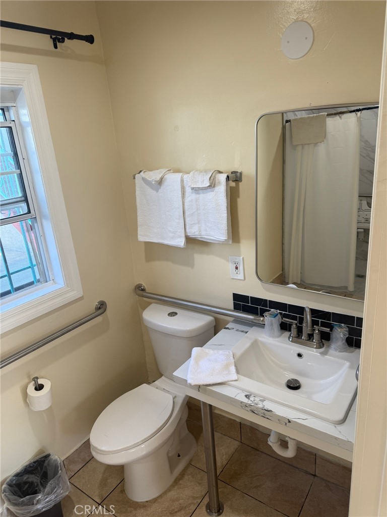 main property photo 19