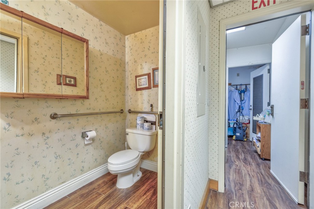 main property photo 40