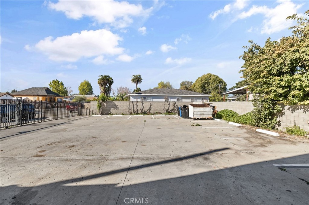 main property photo 17