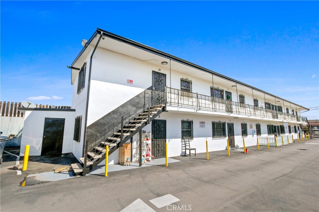 main property photo 3