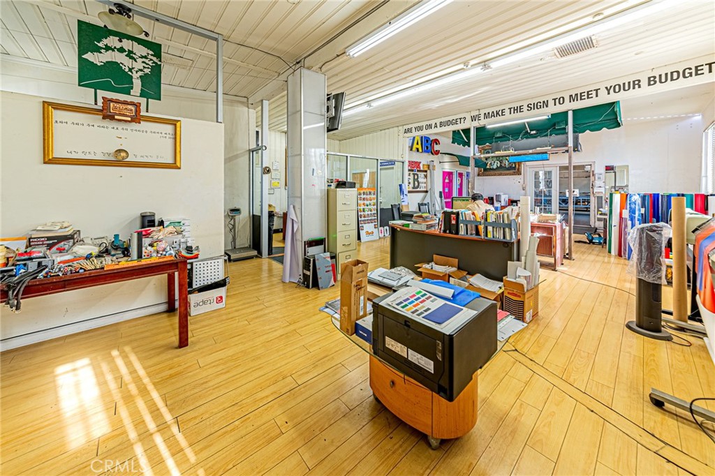 main property photo 13