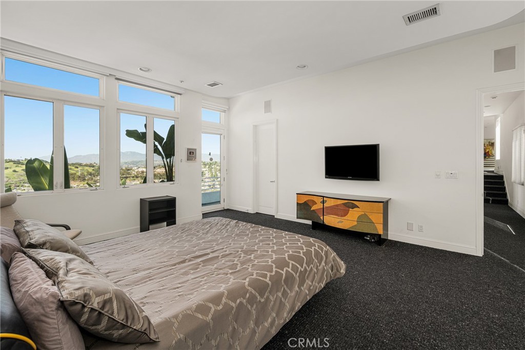 main property photo 59