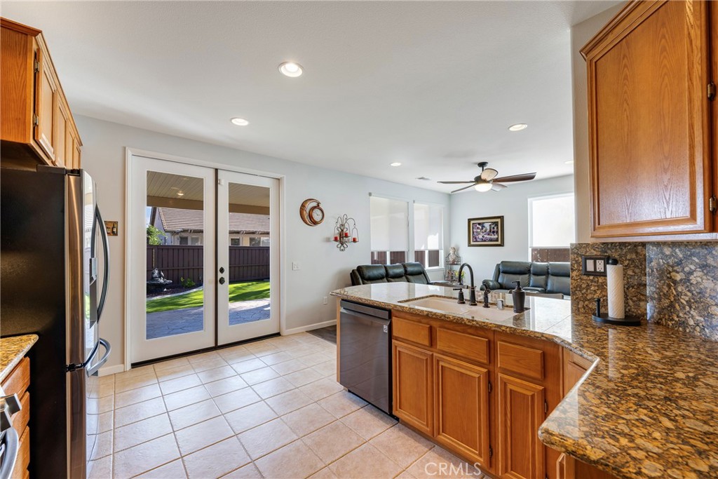 main property photo 14