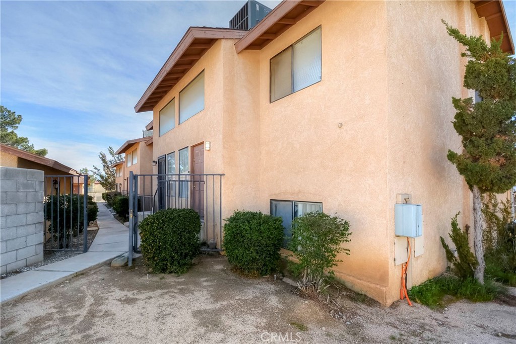 main property photo 16