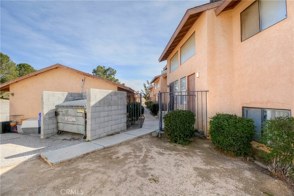 main property photo 17