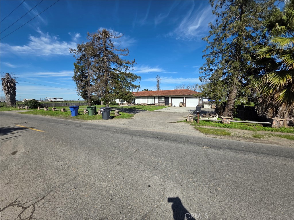 main property photo 4