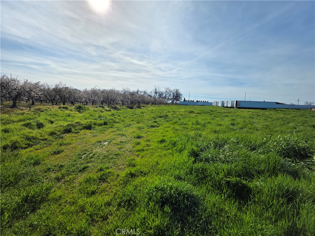 main property photo 6