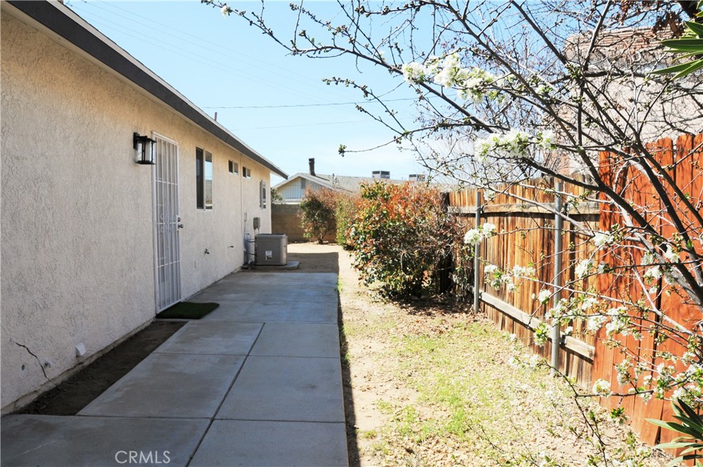 main property photo 17