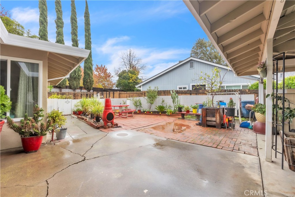 main property photo 16