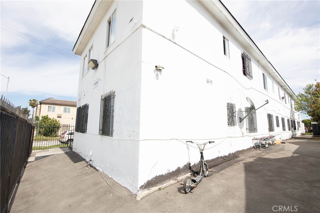 main property photo 20