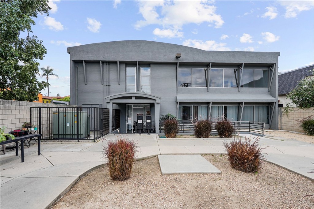 main property photo 60