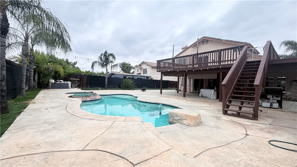 main property photo 25