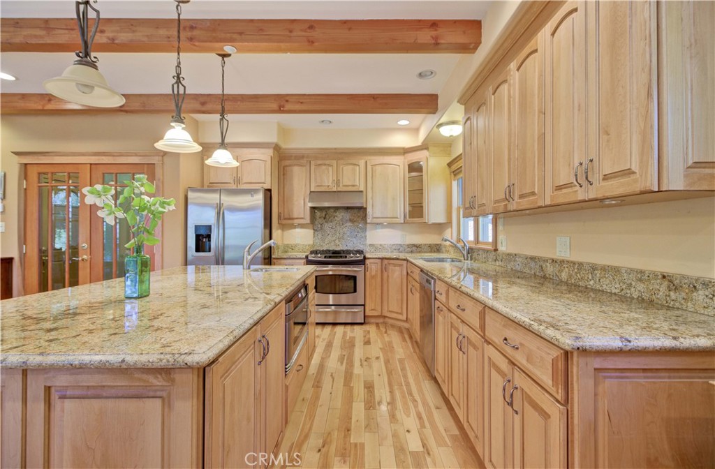 main property photo 7