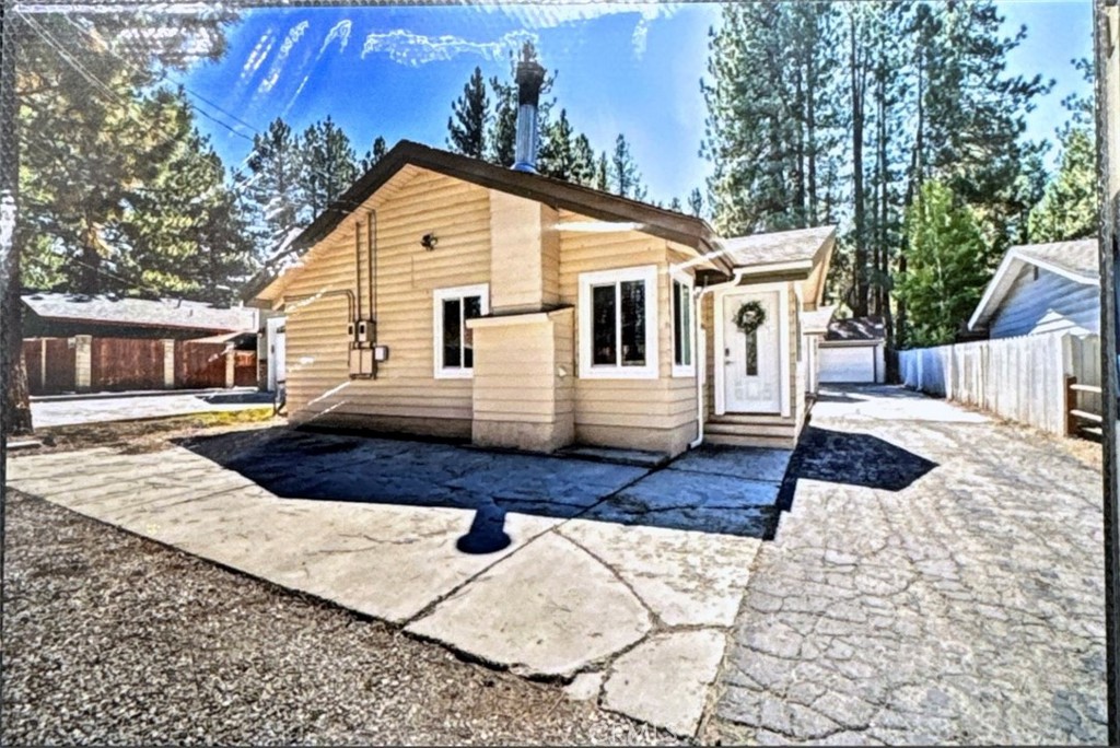 main property photo 10