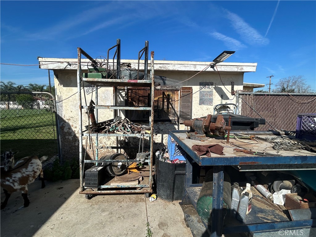 main property photo 14