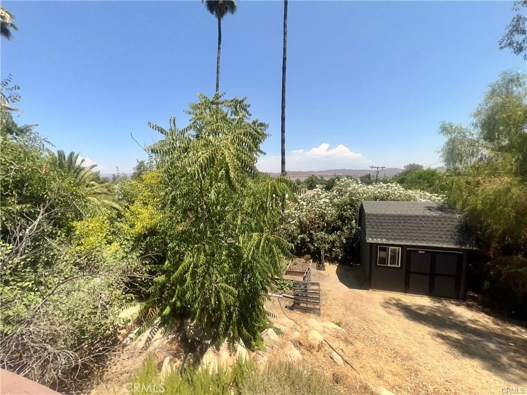 main property photo 16