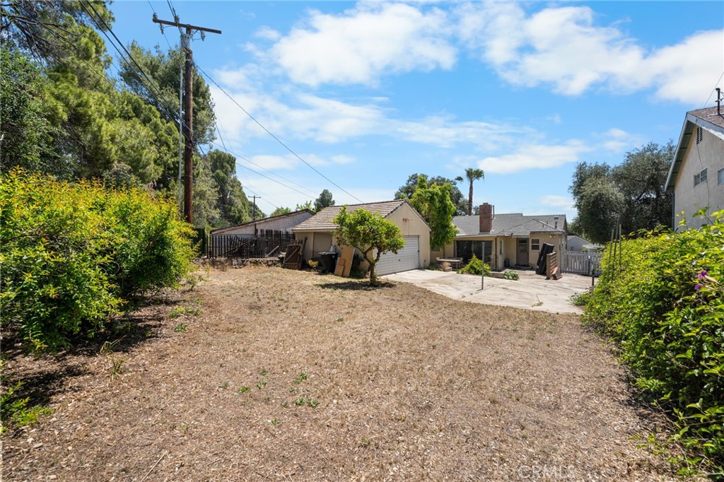 main property photo 11