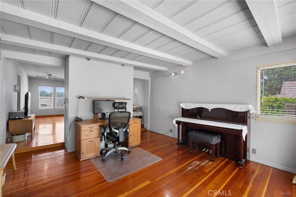 main property photo 19