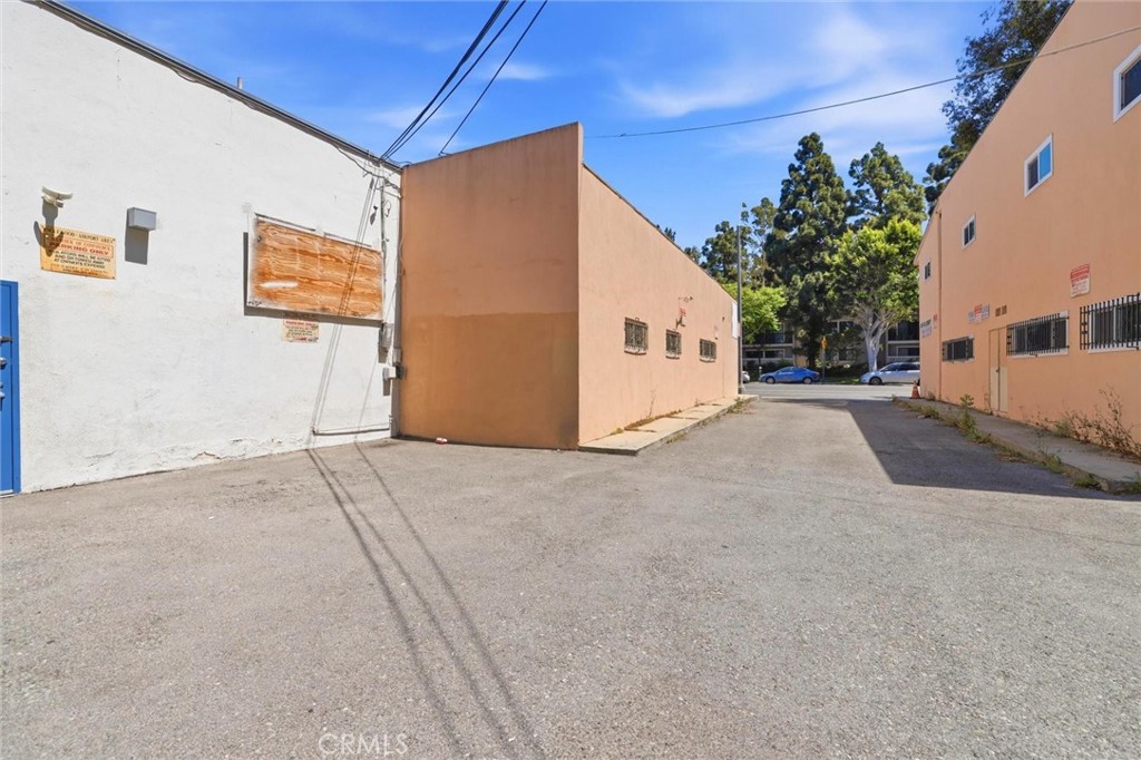 main property photo 10