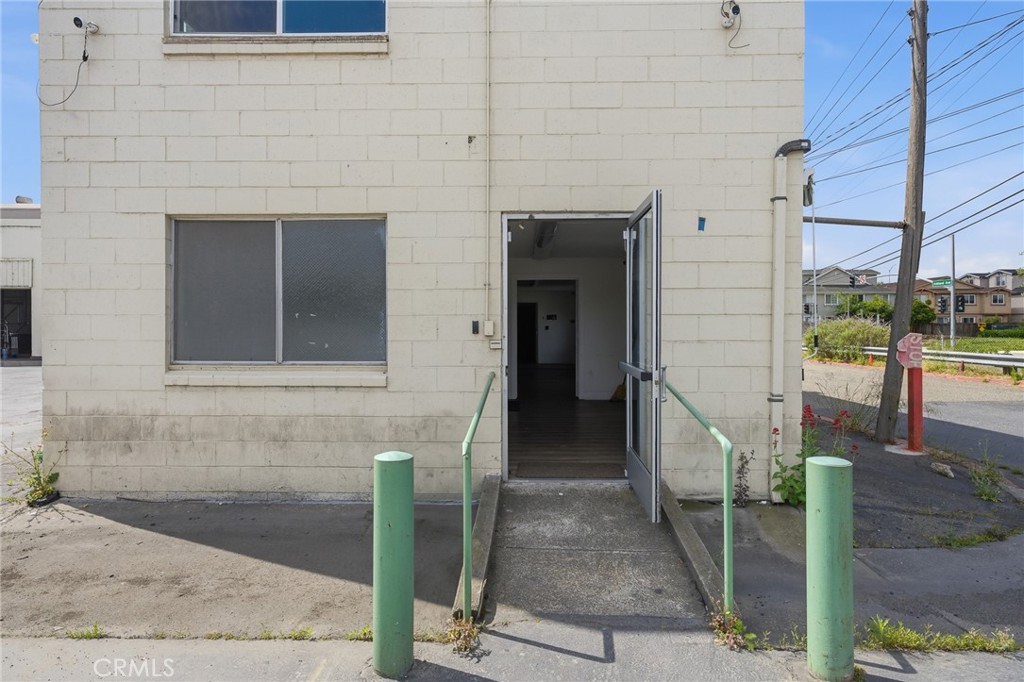 main property photo 11