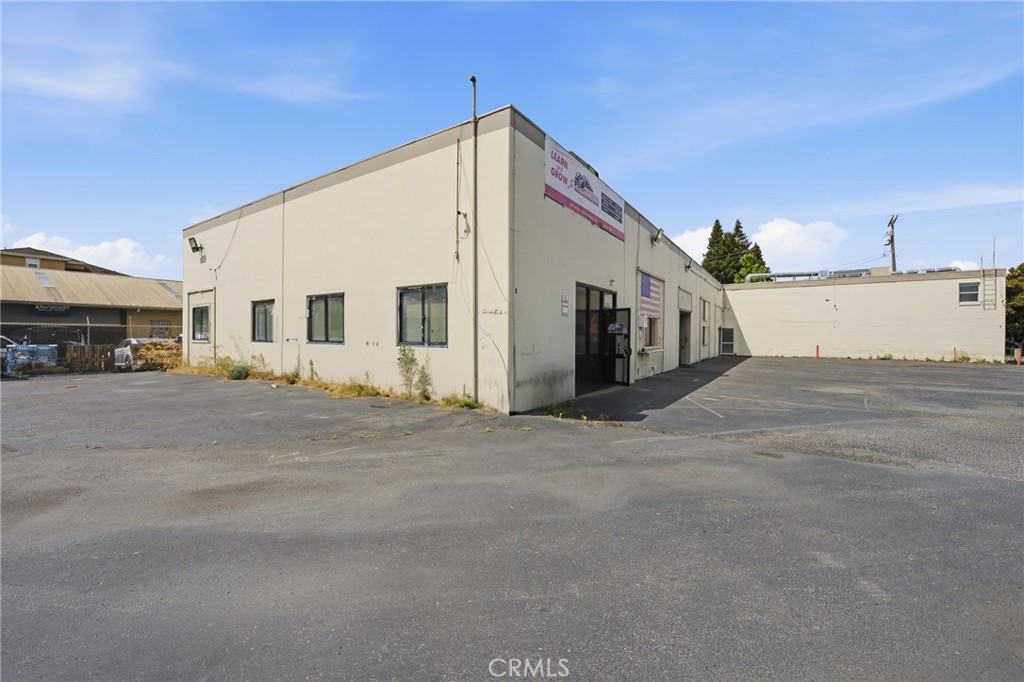 main property photo 68