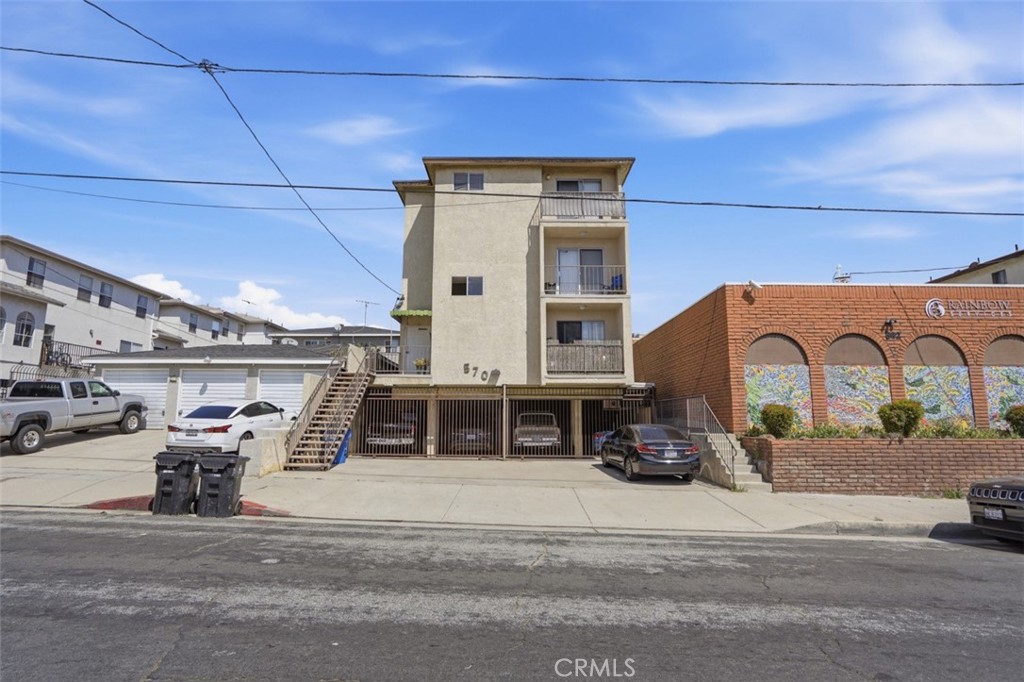 main property photo 12