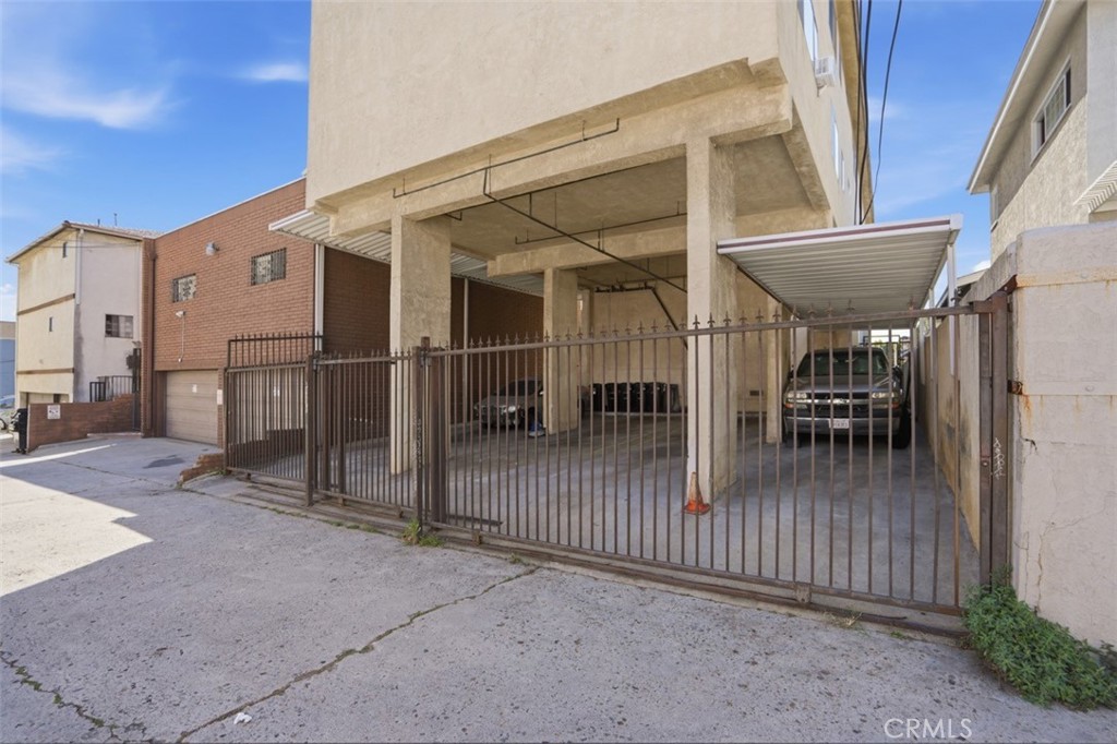 main property photo 16