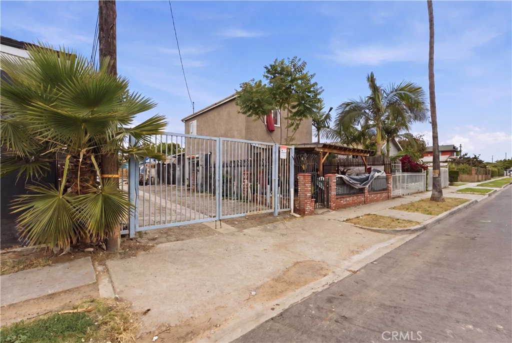 main property photo 27