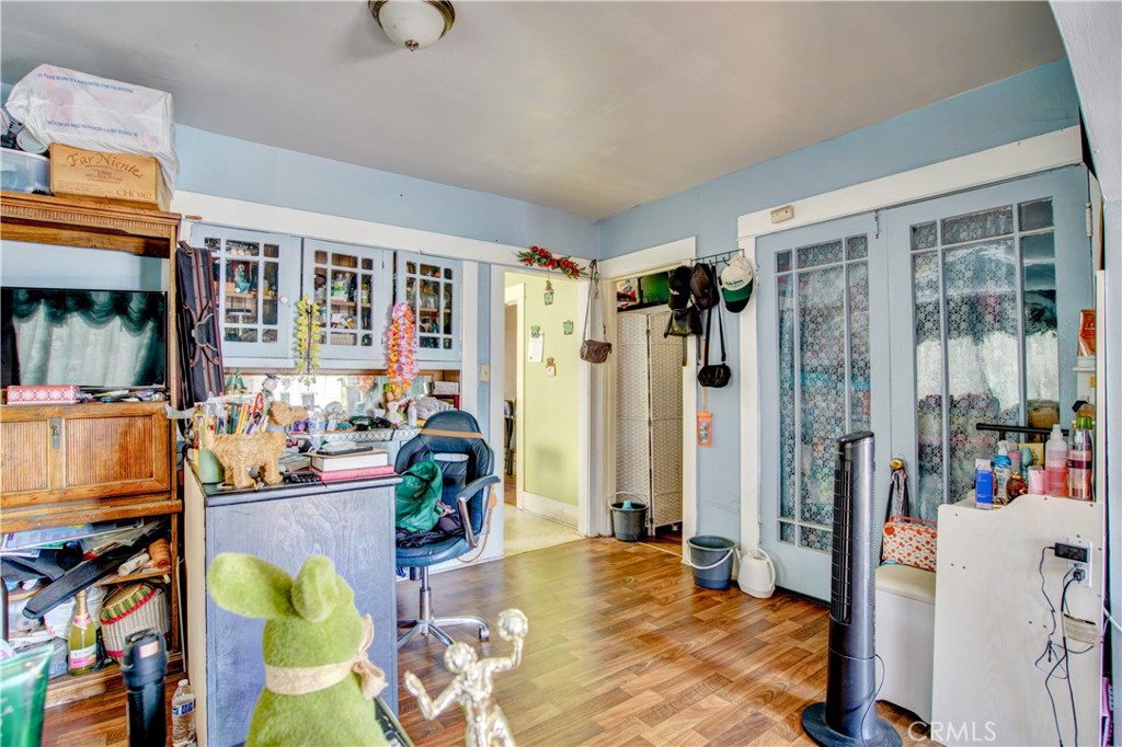 main property photo 28
