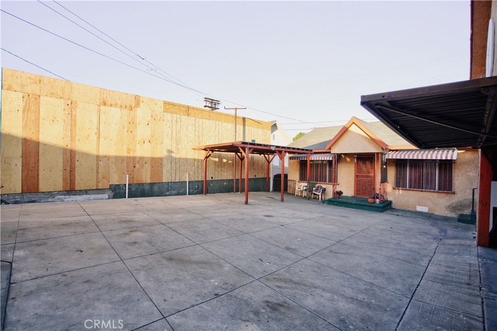 main property photo 8
