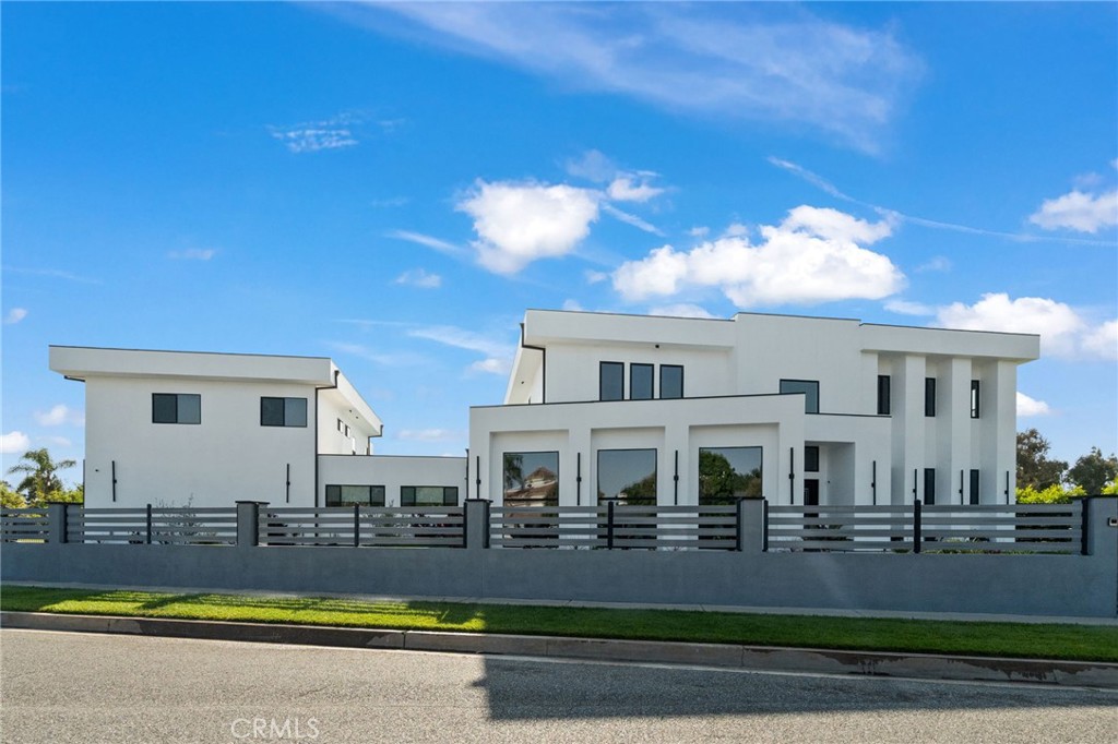 main property photo 65