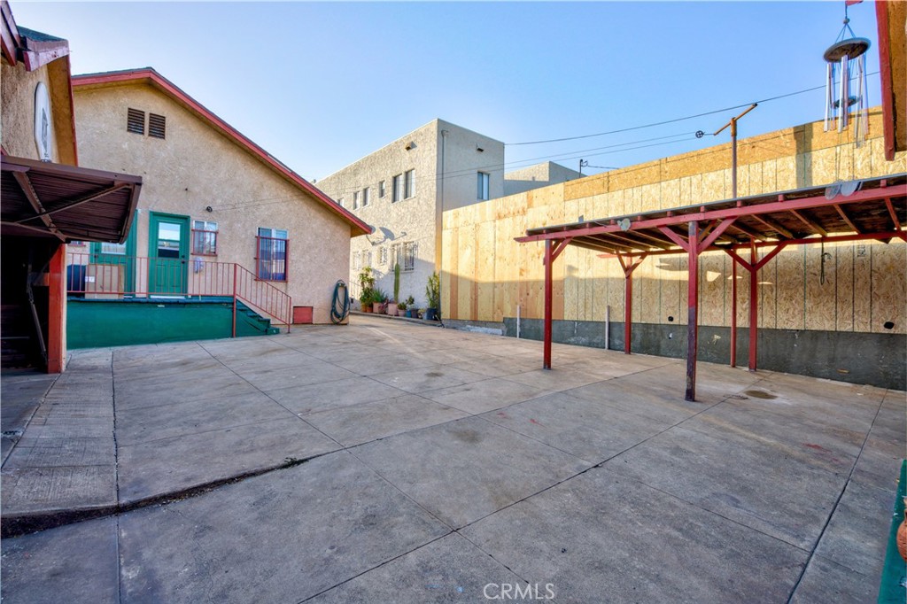 main property photo 5