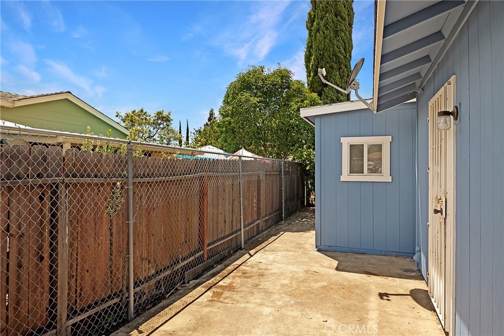 main property photo 25