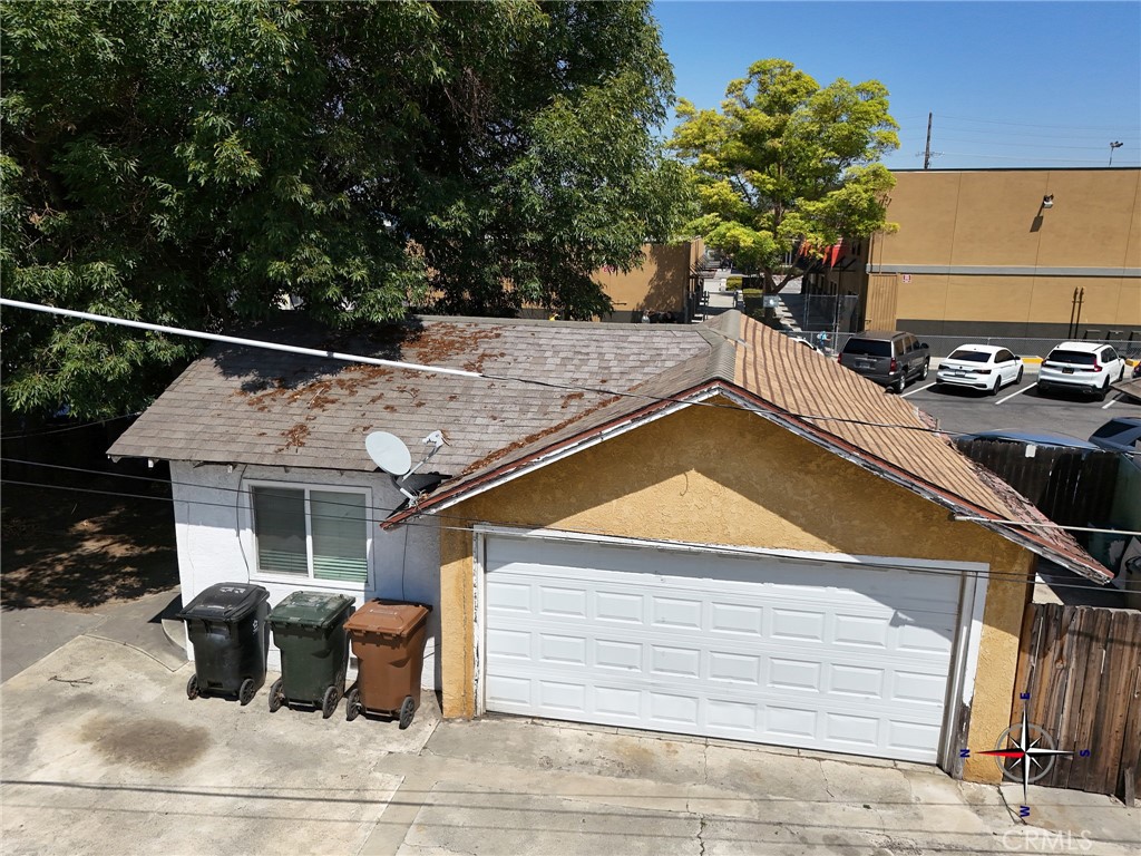 main property photo 11