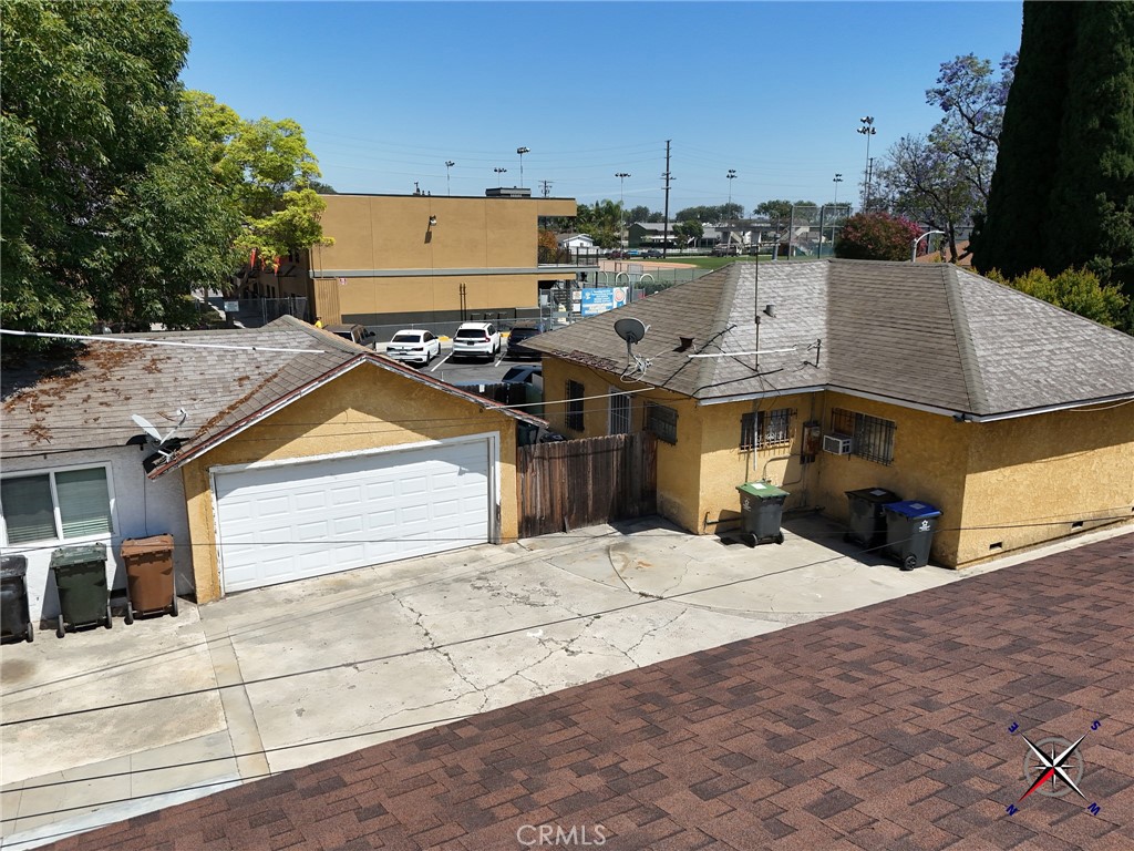 main property photo 14